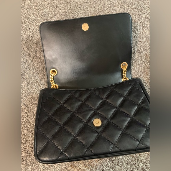 Tory Burch Willa Quilted Purse - Picture 7 of 15